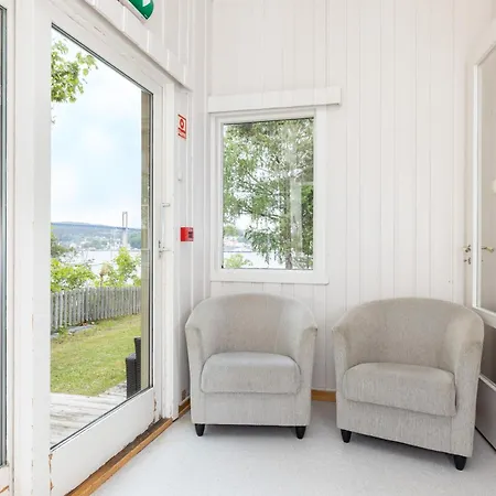 Croftholmen Bolig, * Stathelle